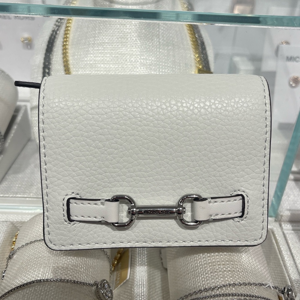 MICHAEL KORS Carson Small Pebbled Leather Wallet
Optic White 
NWT - Picture 16 of 16